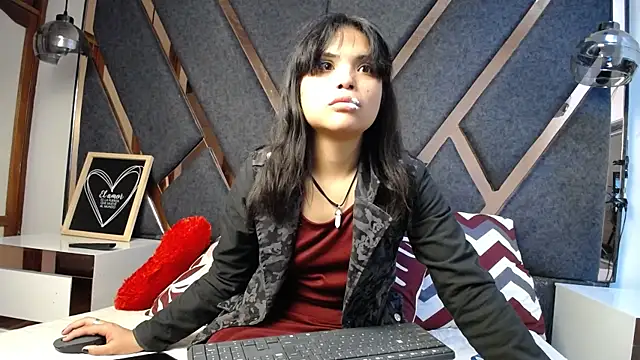 Maggyx online show from 05-27-26, 01:40
