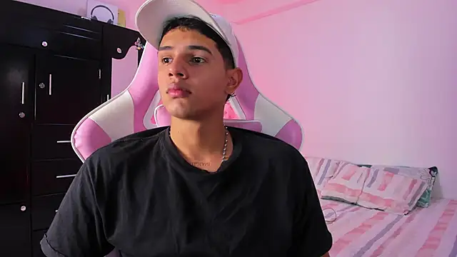 Snapshot of Adrian_Prime_ chatting on 02-18-26, 07:21 Adrian Prime online show from 02-18-26, 07:21