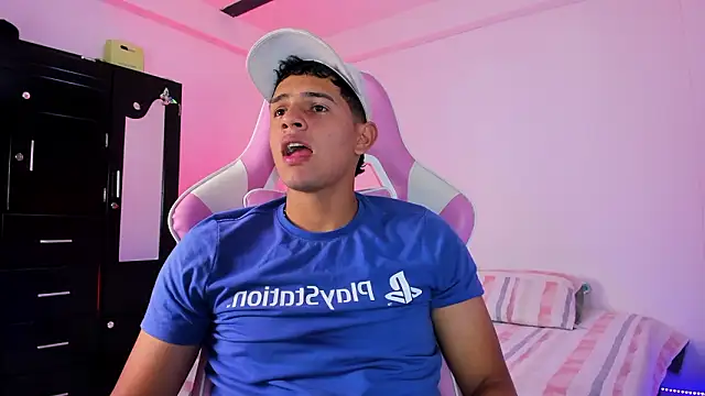 Snapshot of Adrian_Prime_ chatting on 02-13-26, 06:52 Adrian Prime online show from 02-13-26, 06:52