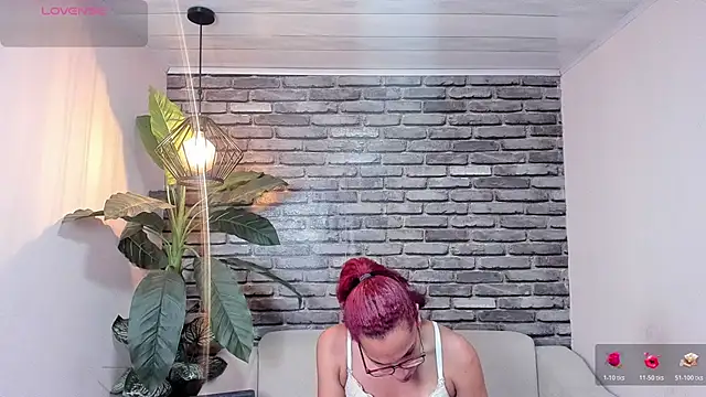 isabella star  online show from 03-06-26, 12:33