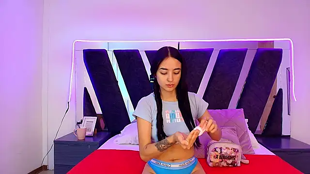 sophia love   online show from 02-26-26, 02:06