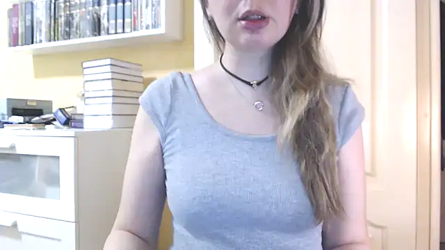 Snapshot of Tasiya chatting on 03-02-26, 02:02 Tasiya online show from 03-02-26, 02:02