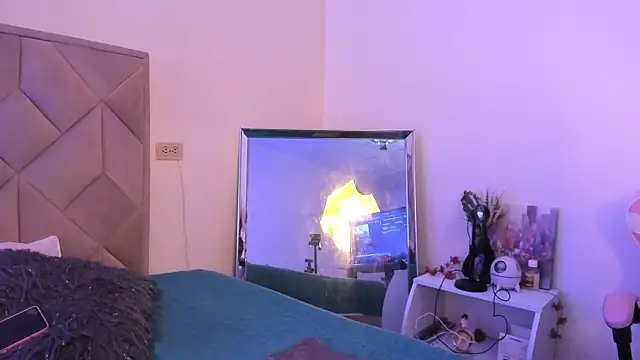 Chloe Miller 2 online show from 04-10-26, 08:38