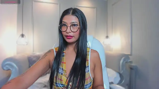 MiaSmit  online show from 03-04-26, 03:03