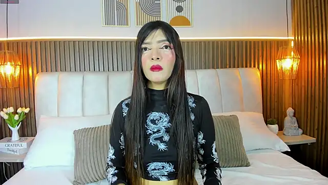 LisaLain online show from 04-23-26, 12:00