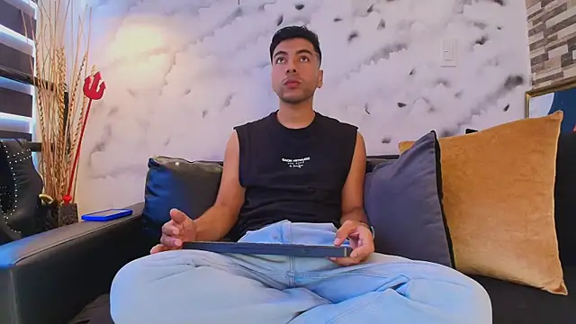 Max Hornye online show from 03-20-26, 07:04