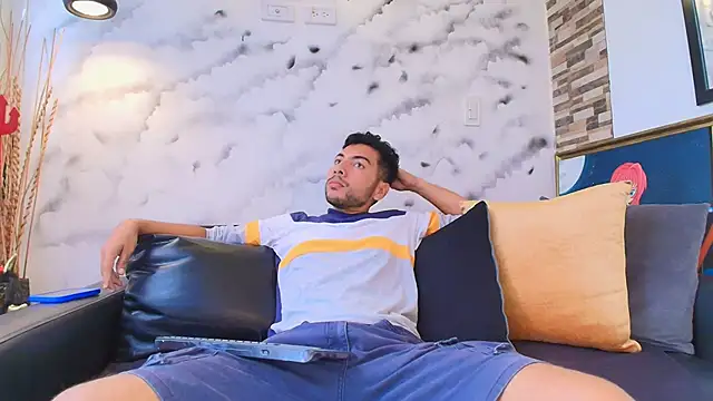 Max Hornye online show from 03-06-26, 06:47