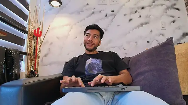 Max Hornye online show from 02-24-26, 06:42