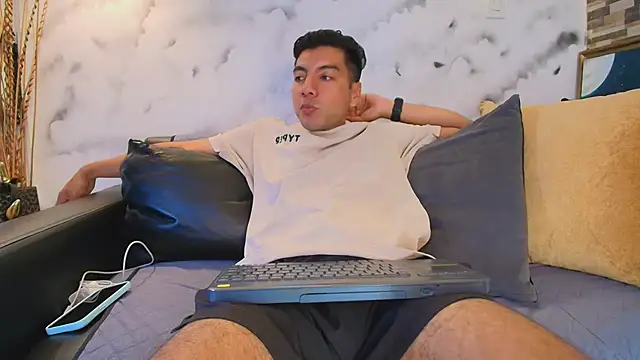 Max Hornye online show from 03-31-26, 06:54