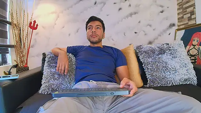 Max Hornye online show from 04-09-26, 06:36