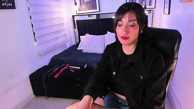 Snapshot of ladyraing chatting on 02-09-26, 03:04 ladyraing online show from 02-09-26, 03:04