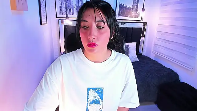 Snapshot of ladyraing chatting on 02-21-26, 03:08 ladyraing online show from 02-21-26, 03:08