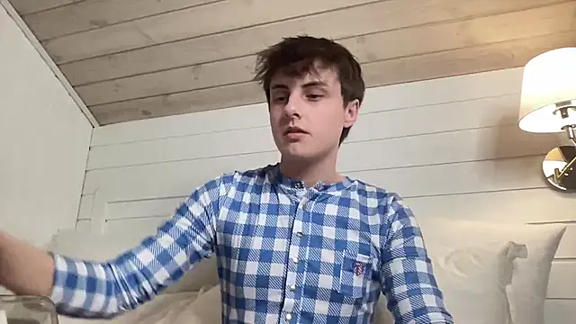 Snapshot of NoahhSkye chatting on 03-03-26, 09:33 NoahhSkye online show from 03-03-26, 09:33