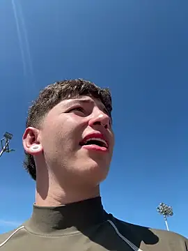 Snapshot of ARON_LUXX chatting on 03-01-26, 02:17 ARON LUXX online show from 03-01-26, 02:17