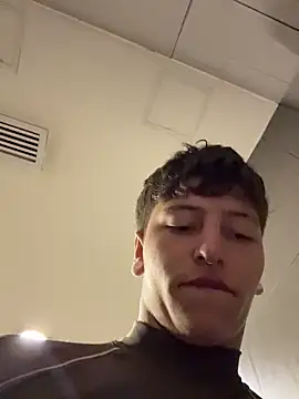 ARON LUXX online show from 04-19-26, 05:36