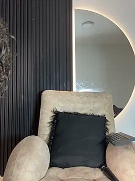 Snapshot of ARON_LUXX chatting on 02-12-26, 03:06 ARON LUXX online show from 02-12-26, 03:06