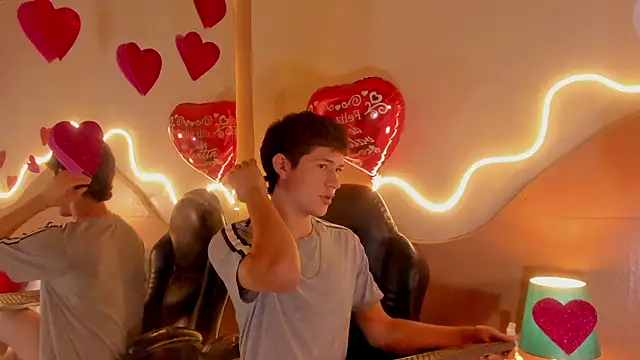 Snapshot of Christian_Foxx chatting on 02-14-26, 01:44 Christian Foxx online show from 02-14-26, 01:44