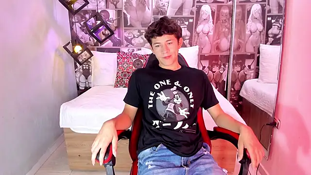 Snapshot of Christian_Foxx chatting on 02-25-26, 01:33 Christian Foxx online show from 02-25-26, 01:33