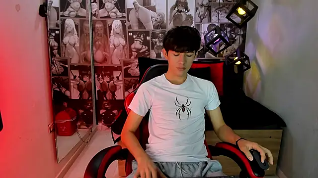 Christian Foxx online show from 04-30-26, 01:40