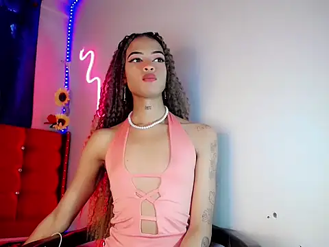 Snapshot of DahliaGill chatting on 06-16-26, 03:12 DahliaGill online show from 06-16-26, 03:12