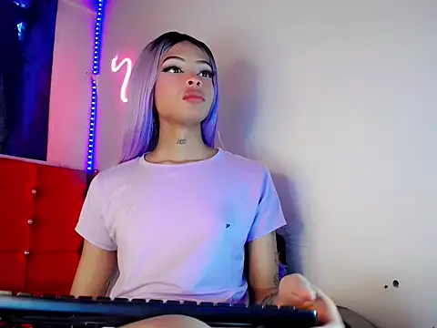 DahliaGill online show from 05-19-26, 02:24