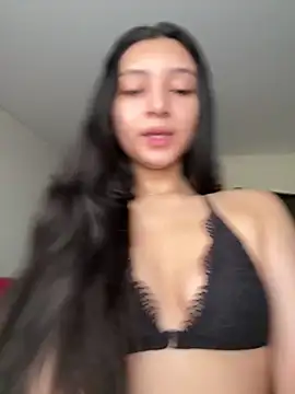 Chinicr18 online show from 05-28-26, 02:56