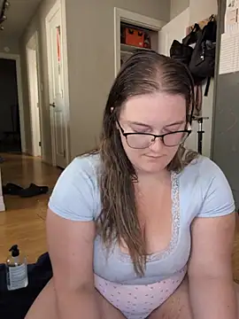 Snapshot of lillythotz chatting on 06-02-26, 07:47 lillythotz online show from 06-02-26, 07:47