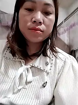 Snapshot of cong1122 chatting on 03-01-26, 12:43 cong1122 online show from 03-01-26, 12:43