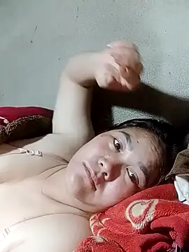 Snapshot of bongtuyet11 chatting on 02-21-26, 12:12 bongtuyet11 online show from 02-21-26, 12:12