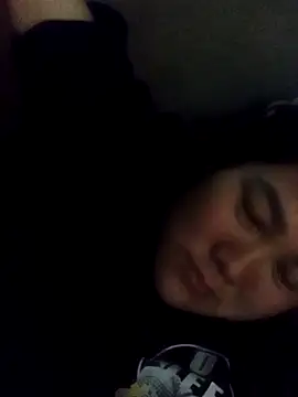 Snapshot of bongtuyet11 chatting on 02-19-26, 06:16 bongtuyet11 online show from 02-19-26, 06:16