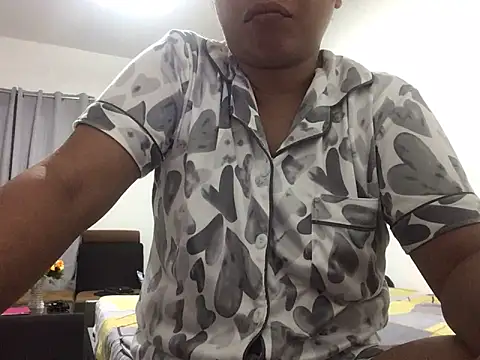 Snapshot of lady_candy85 chatting on 02-26-26, 01:27 lady candy85 online show from 02-26-26, 01:27