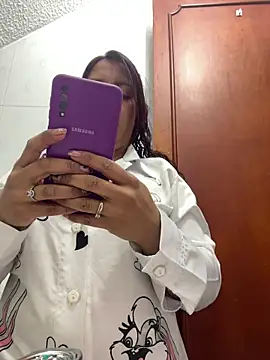 Snapshot of Ximena_firee chatting on 02-26-26, 11:54 Ximena firee online show from 02-26-26, 11:54