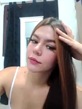 EmiNavarro online show from 07-29-26, 09:47