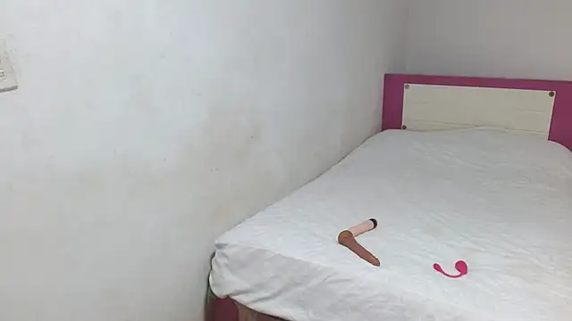 HELETRAS online show from 02-24-26, 10:05