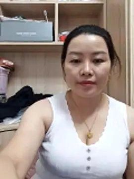 Jennie dogy online show from 06-10-26, 02:13