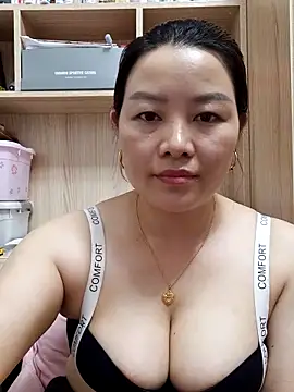 Jennie dogy online show from 06-17-26, 03:06