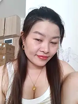Snapshot of Jennie_dogy chatting on 06-25-26, 12:52 Jennie dogy online show from 06-25-26, 12:52
