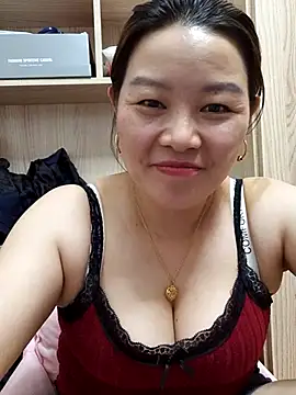 Jennie dogy online show from 05-19-26, 02:02