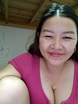 Snapshot of Jennie_dogy chatting on 07-25-26, 02:45 Jennie dogy online show from 07-25-26, 02:45