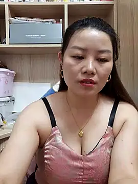 Snapshot of Jennie_dogy chatting on 06-22-26, 01:55 Jennie dogy online show from 06-22-26, 01:55