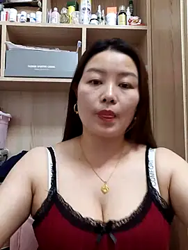 Jennie dogy online show from 06-15-26, 04:23
