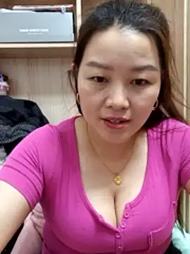 Jennie dogy online show from 05-20-26, 02:25