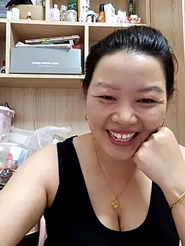 Snapshot of Jennie_dogy chatting on 08-04-26, 02:05 Jennie dogy online show from 08-04-26, 02:05