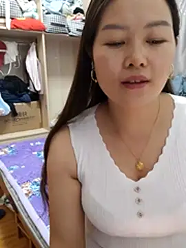 Jennie dogy online show from 04-23-26, 06:31