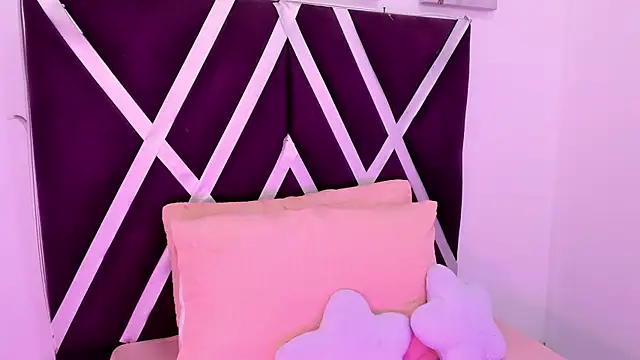 ninameduxx online show from 07-11-26, 04:46