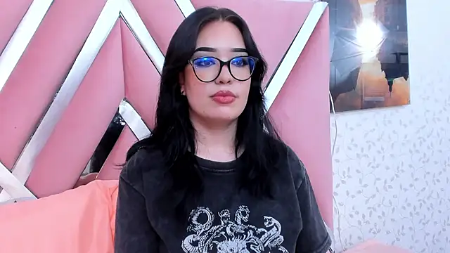 ninameduxx online show from 05-14-26, 04:42