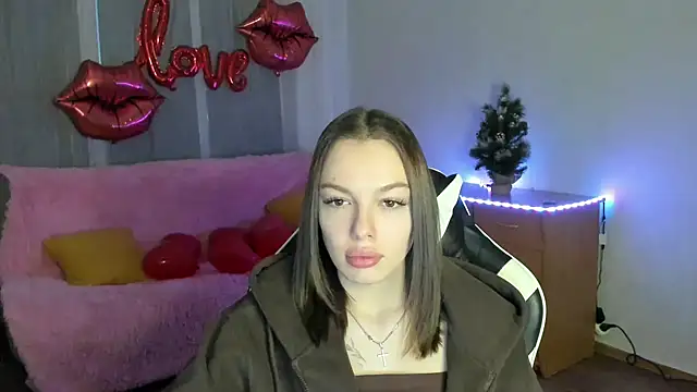 Snapshot of CandyGyrl chatting on 02-13-26, 01:05 CandyGyrl online show from 02-13-26, 01:05