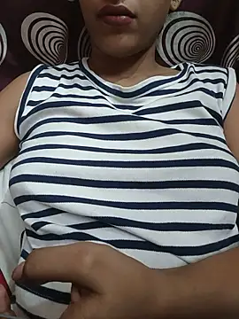 komalsharma99 online show from 05-17-26, 07:03