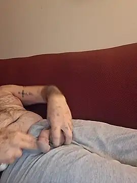 Snapshot of ldhurstII chatting on 02-21-26, 02:24 ldhurstII online show from 02-21-26, 02:24