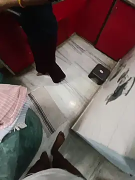 Snapshot of x_couple2 chatting on 02-14-26, 01:44 x couple2 online show from 02-14-26, 01:44